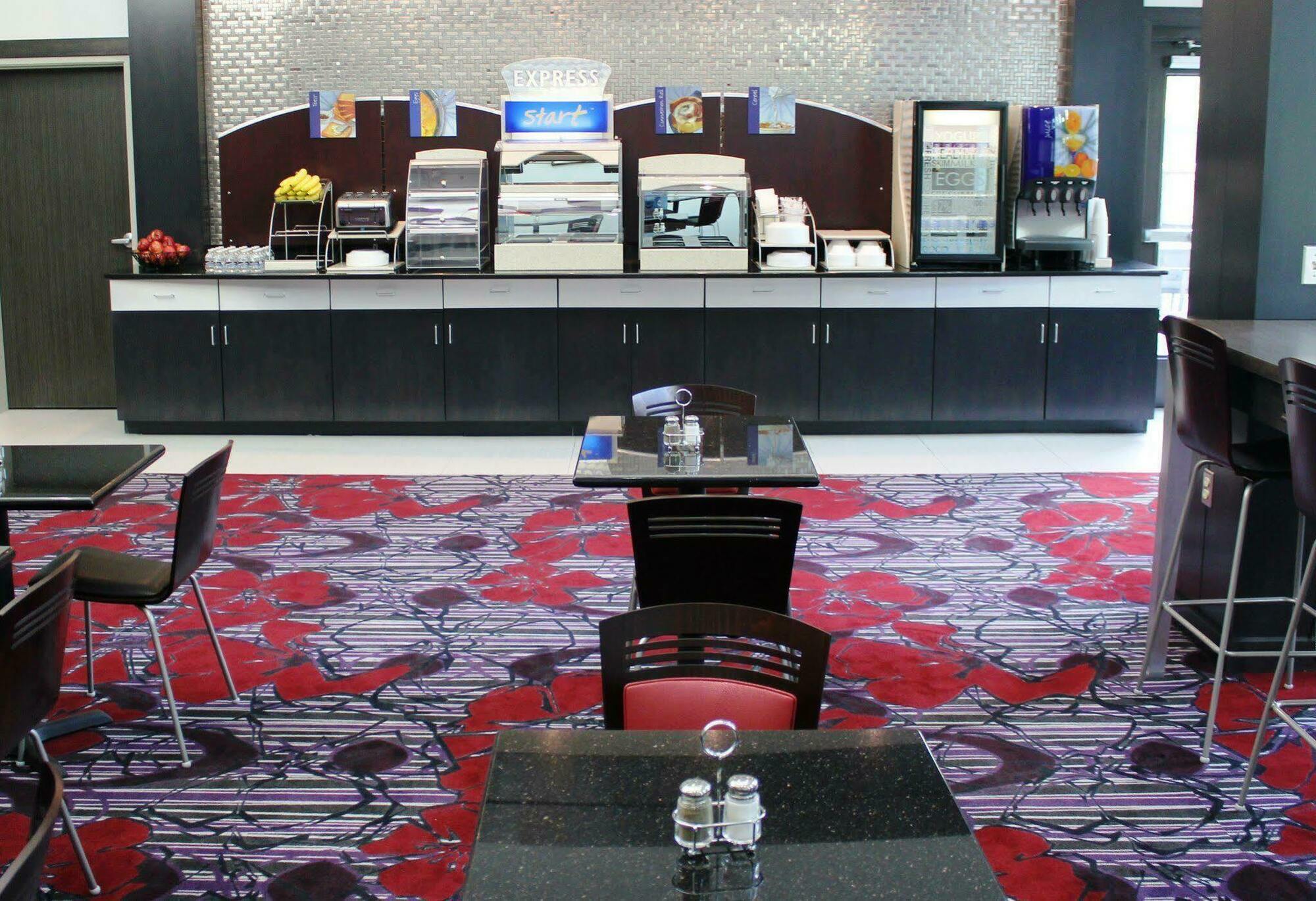 Holiday Inn Express & Suites Columbus - Polaris, An Ihg Hotel Exterior foto